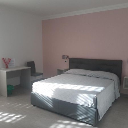 Alba De Mar B&B โรเซโต กาโป สปูลีโก ภายนอก รูปภาพ