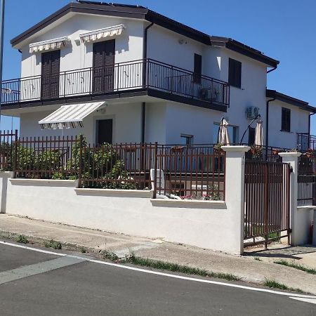 Alba De Mar B&B โรเซโต กาโป สปูลีโก ภายนอก รูปภาพ