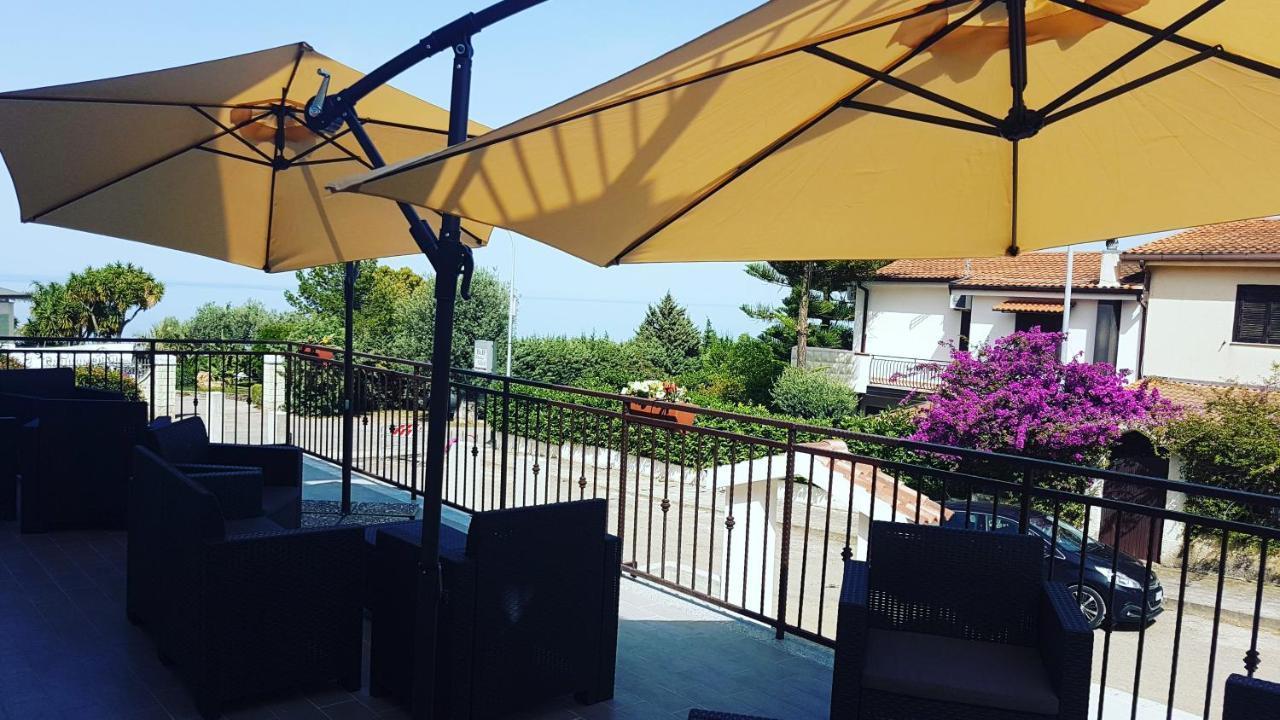 Alba De Mar B&B โรเซโต กาโป สปูลีโก ภายนอก รูปภาพ