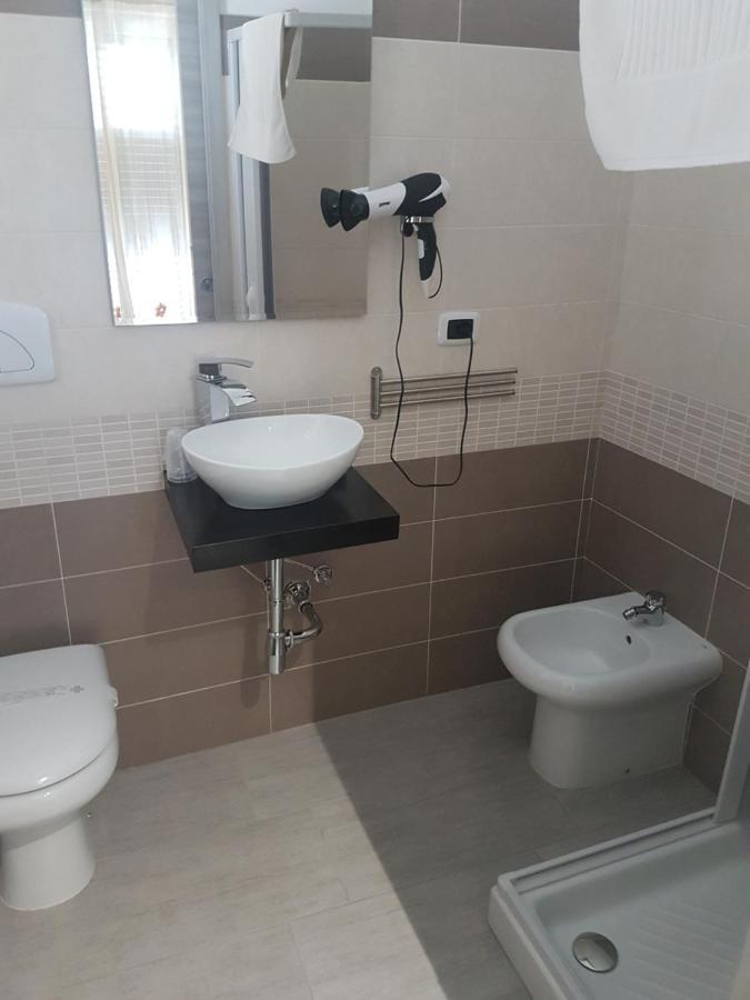 Alba De Mar B&B โรเซโต กาโป สปูลีโก ภายนอก รูปภาพ